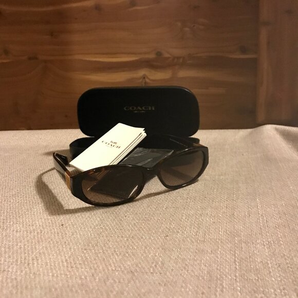 Coach Hope (HC8012) Sunglasses w case & cloth 53-15-140